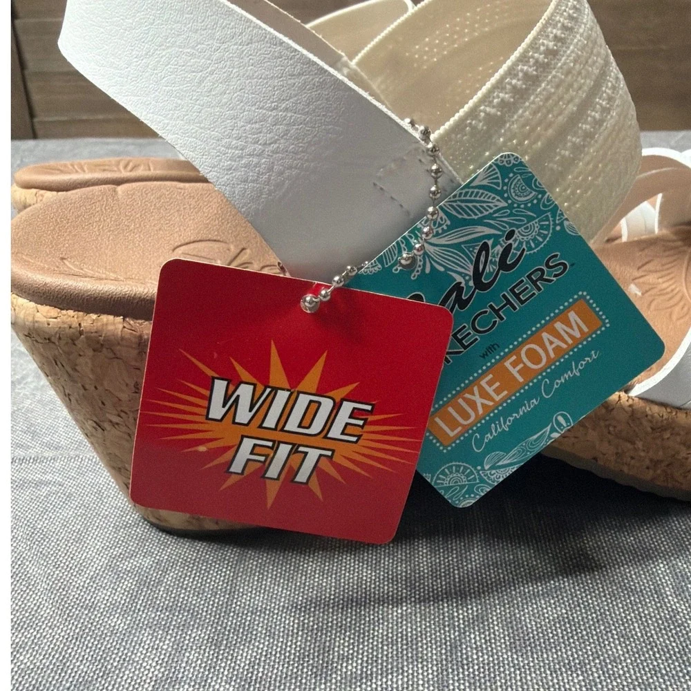 Skechers Sandals Womens 8.5 Cali Beverlee Tiger Posse White Wide Wedge NEW